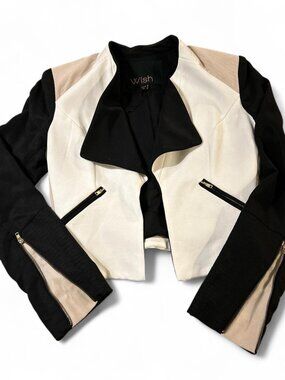 WOMAN'S BLAZER